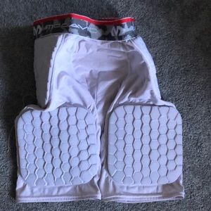 Padded compression shorts white